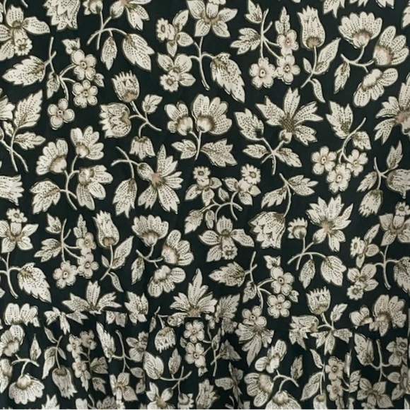 Old Navy Green Floral Long Sleeve Dress - Picture 7 of 9